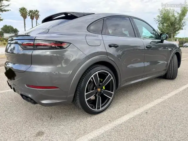 Porsche Cayenne 2022 photo 2