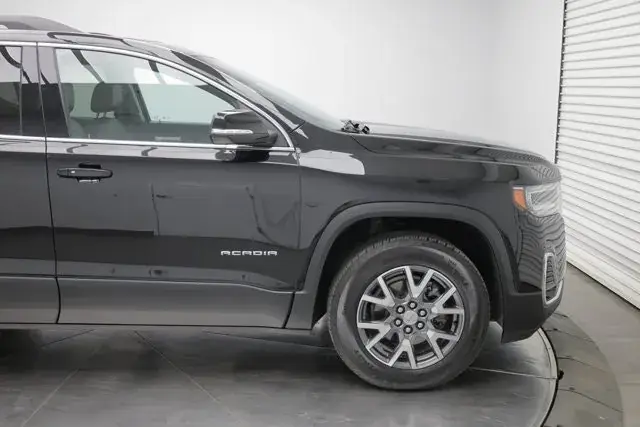 GMC Acadia 2023 photo 3