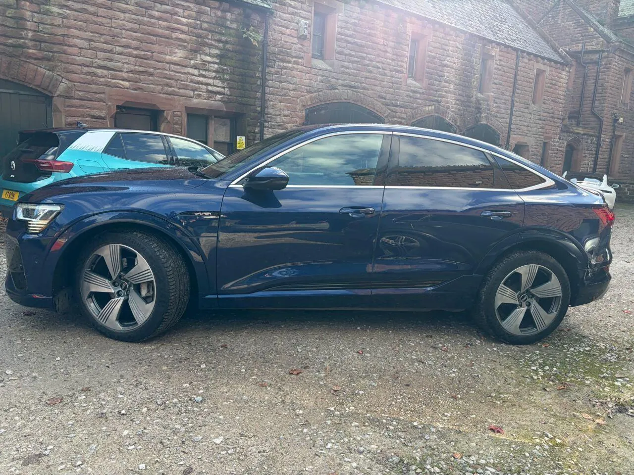 Audi E-Tron 2021 photo 5
