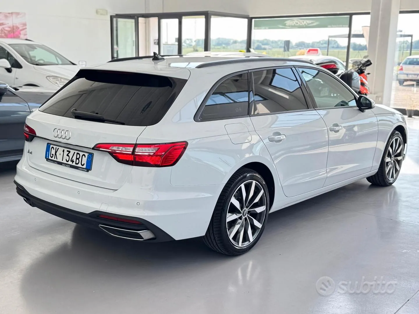 Audi A4 Avant 2022 photo 4