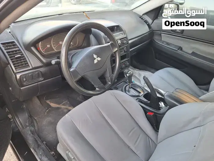 Mitsubishi Galant 2010 photo 4