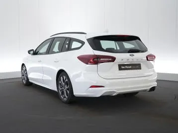 Ford Focus 2024 photo 2