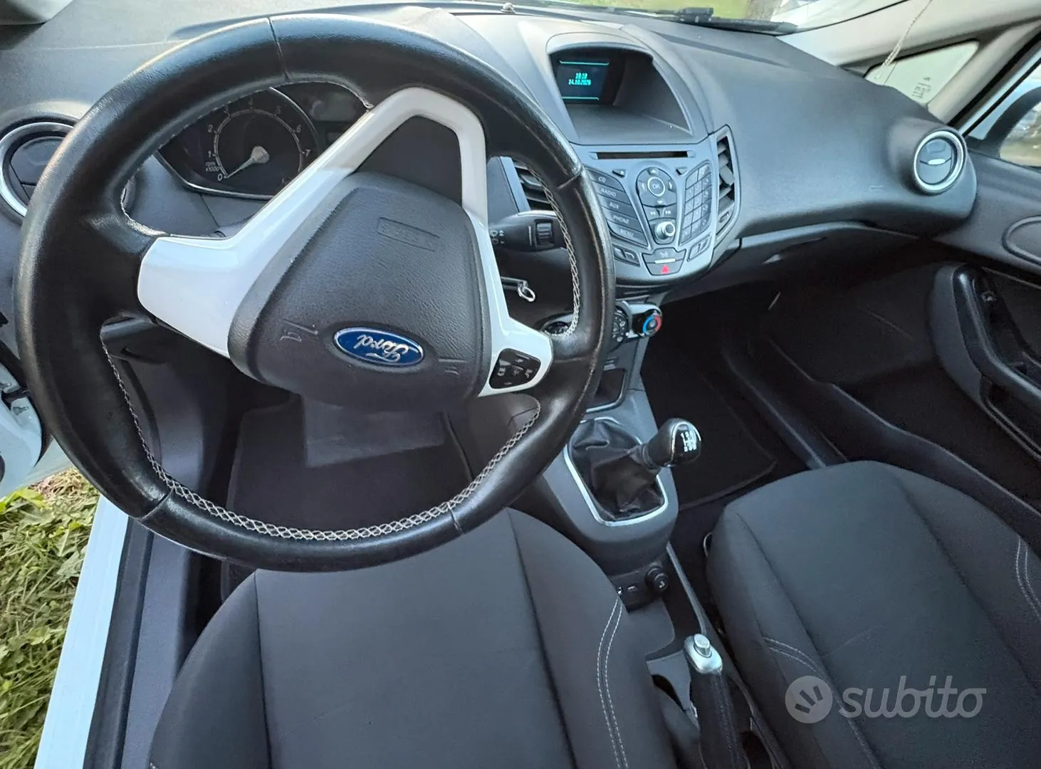 Ford Fiesta 2015 photo 5
