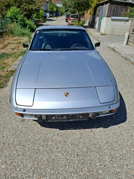 Porsche 924