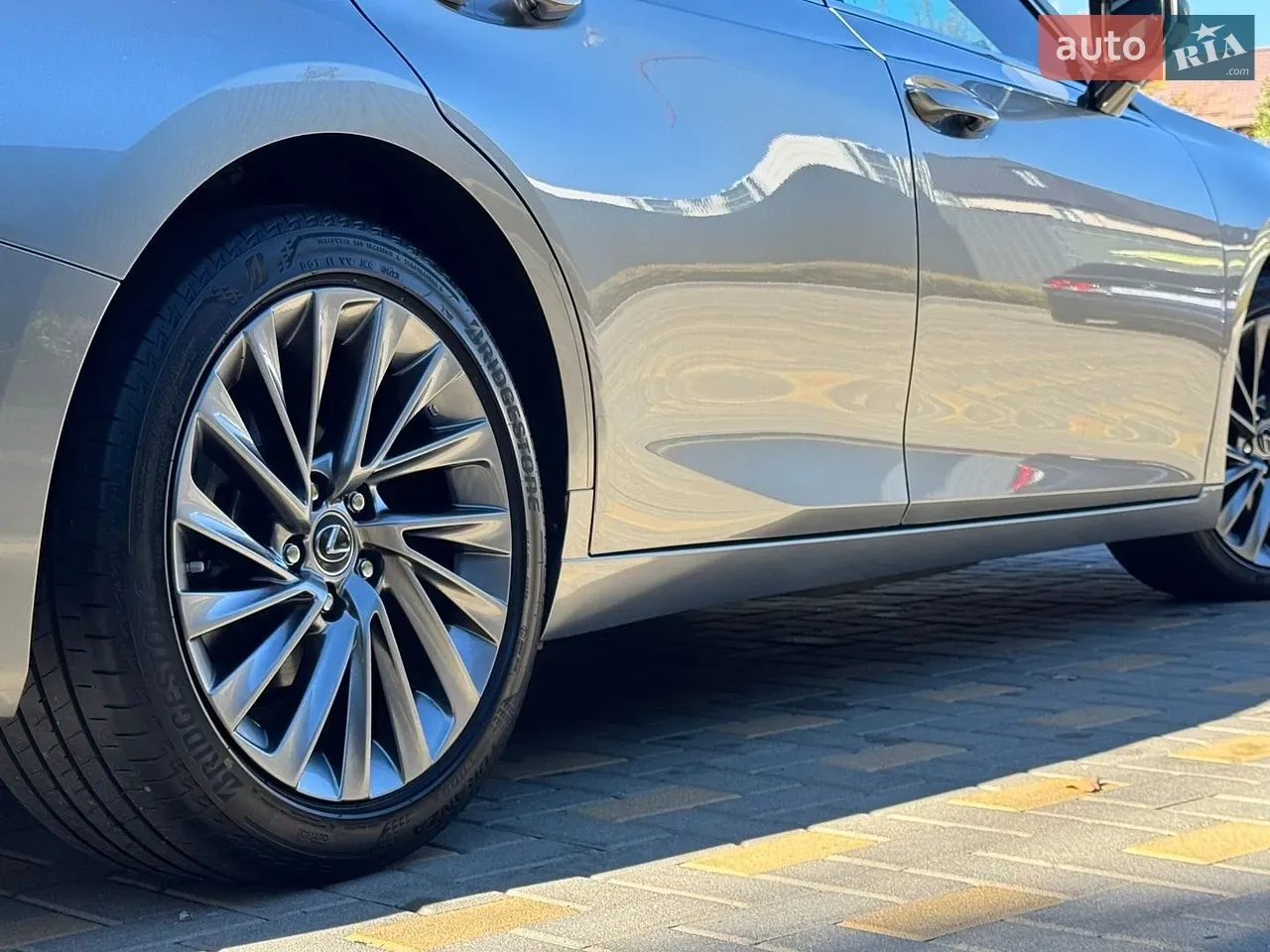 Lexus Es 2023 photo 4