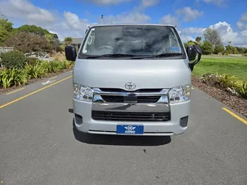 Toyota Hiace 2021 photo 3