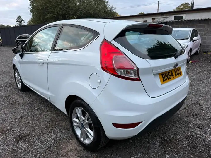 Ford Fiesta 2014 photo 5