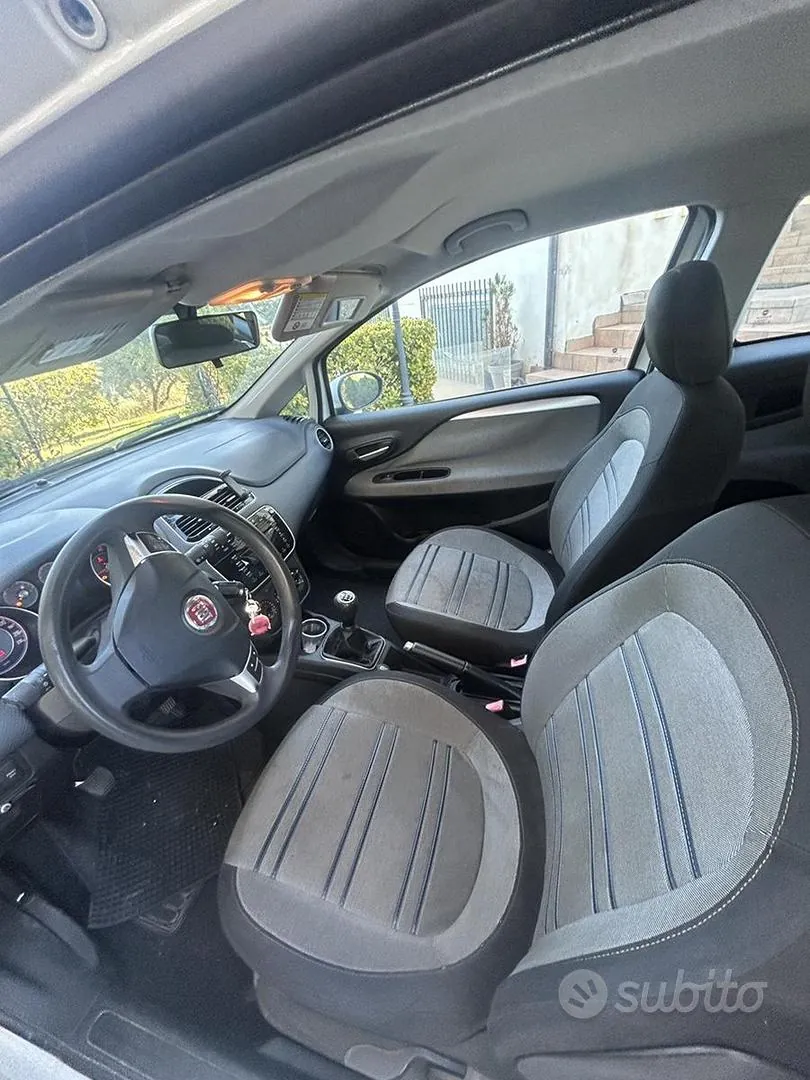Fiat Punto Evo 2010 photo 3