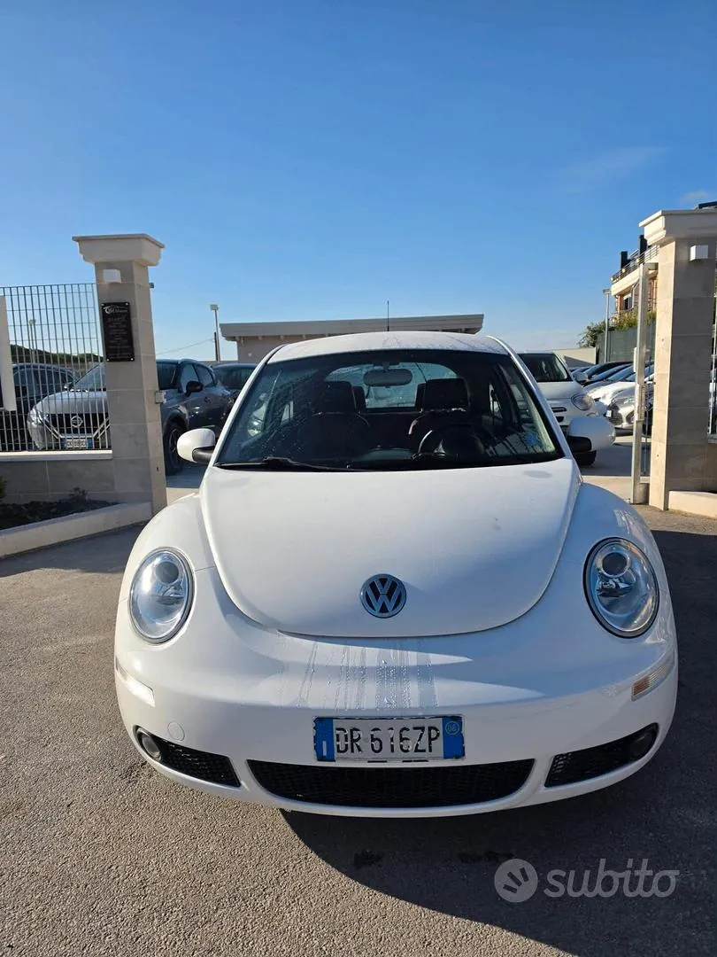 Volkswagen New Beetle 2008 photo 3