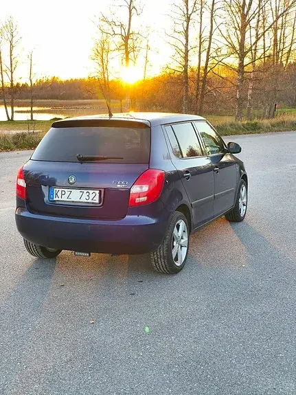 Skoda Fabia 2011 photo 4