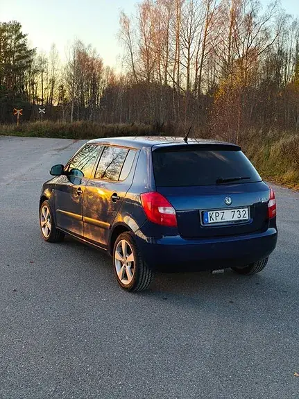 Skoda Fabia 2011 photo 3