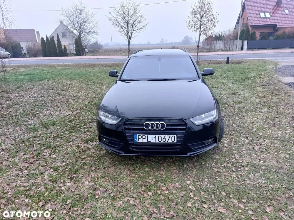 Audi A4 2013 photo 2