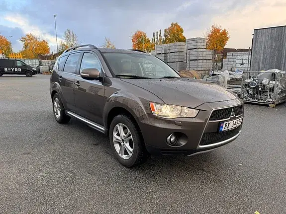 Mitsubishi Outlander 2011 photo 4