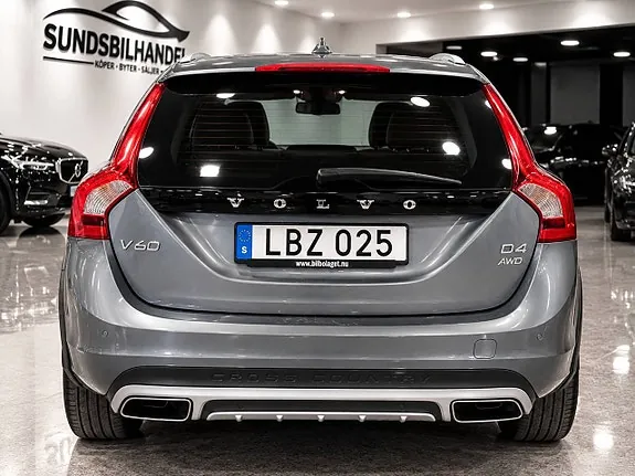 Volvo V60 Cross Country 2016 photo 4