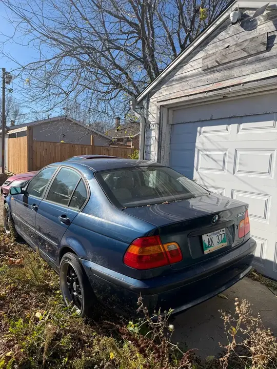 BMW 325I 2003 photo 2