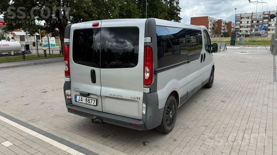 Opel Vivaro 2010 photo 3