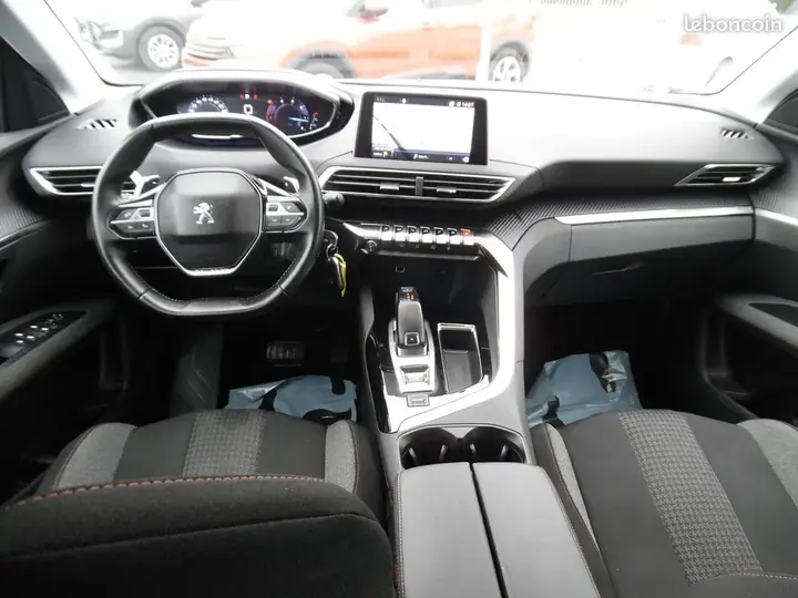 Peugeot 5008 2019 photo 3