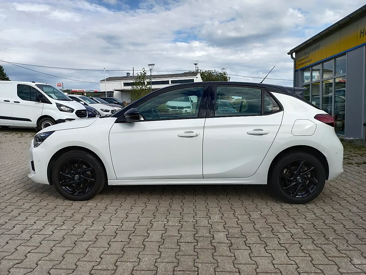 Opel Corsa 2023 photo 2