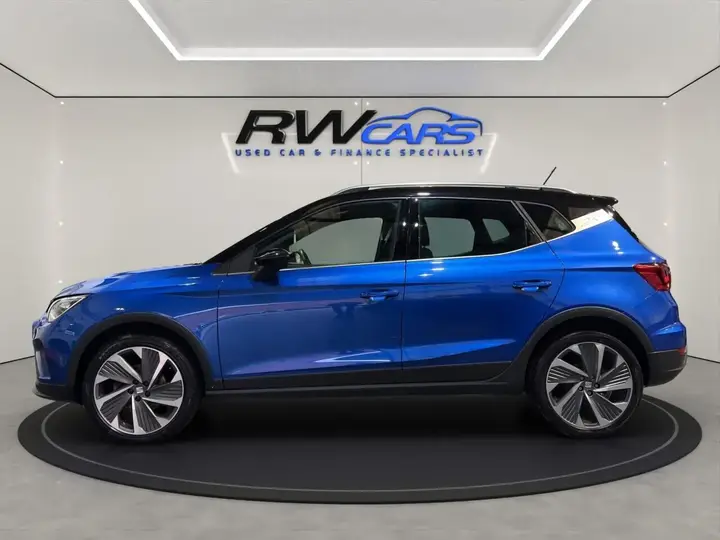 Seat Arona 2023 photo 2