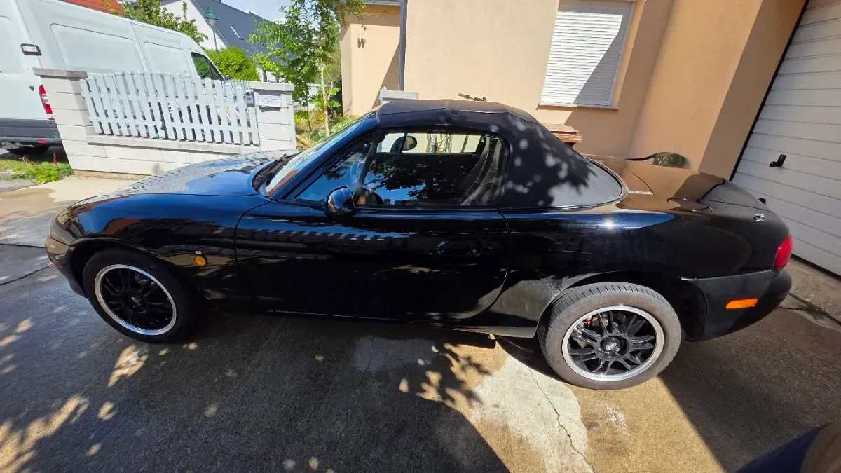 Mazda Mx-5 2001 photo 2