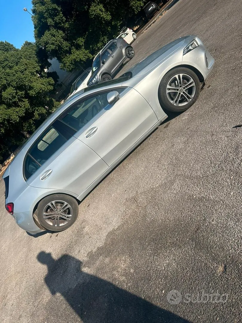 Mercedes-Benz A180 2019 photo 4