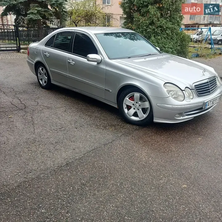Mercedes-Benz E-Class 2002 photo 3