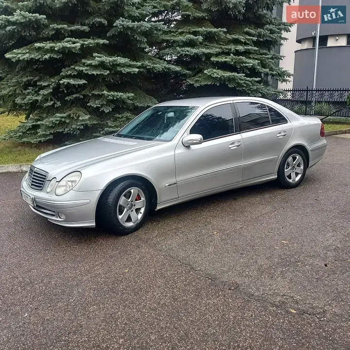 Mercedes-Benz E-Class 2002 photo 2