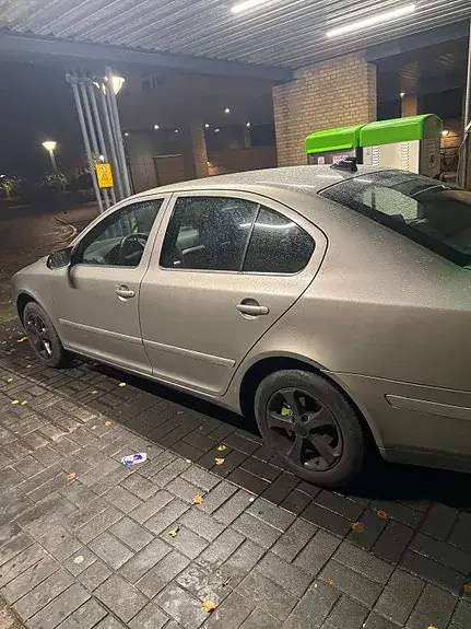 Skoda Octavia 2009 photo 2
