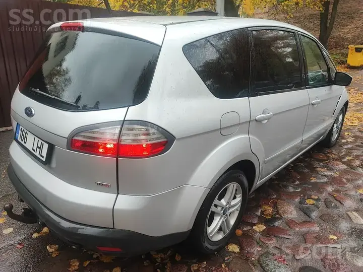 Ford S-Max 2010 photo 4