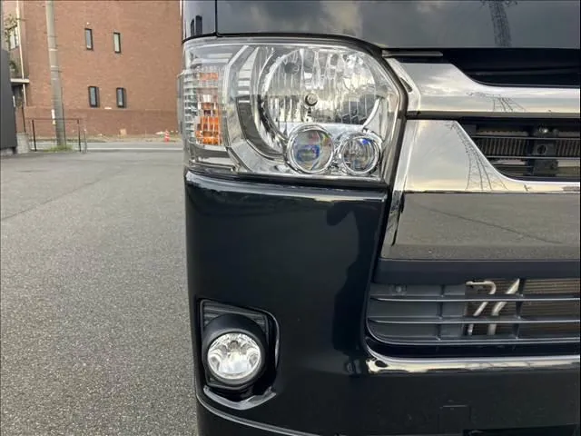 Toyota Hiace 2020 photo 4