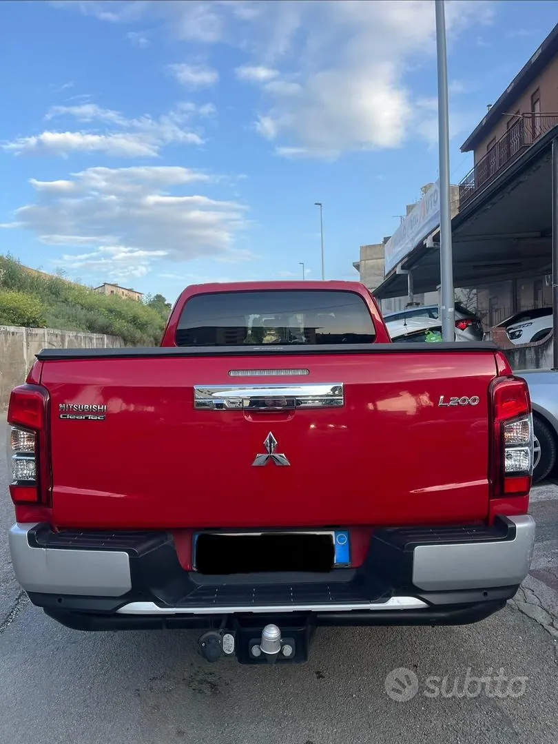 Mitsubishi L200 2021 photo 2