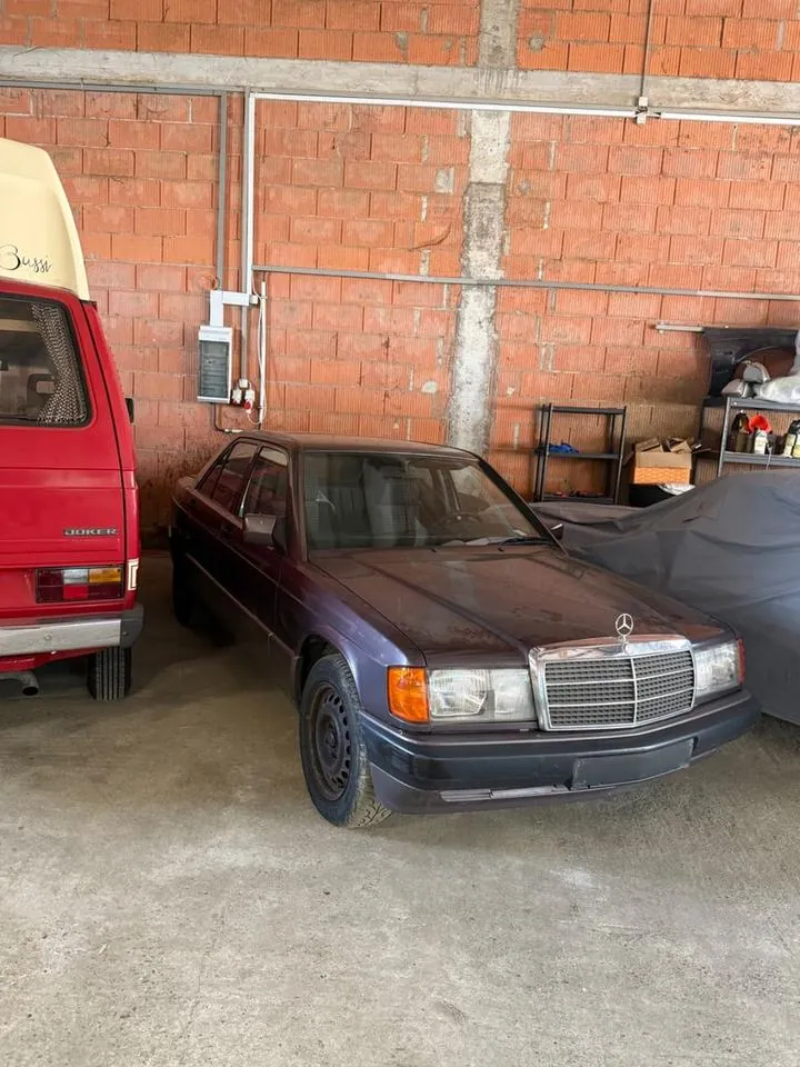 Mercedes-Benz 190