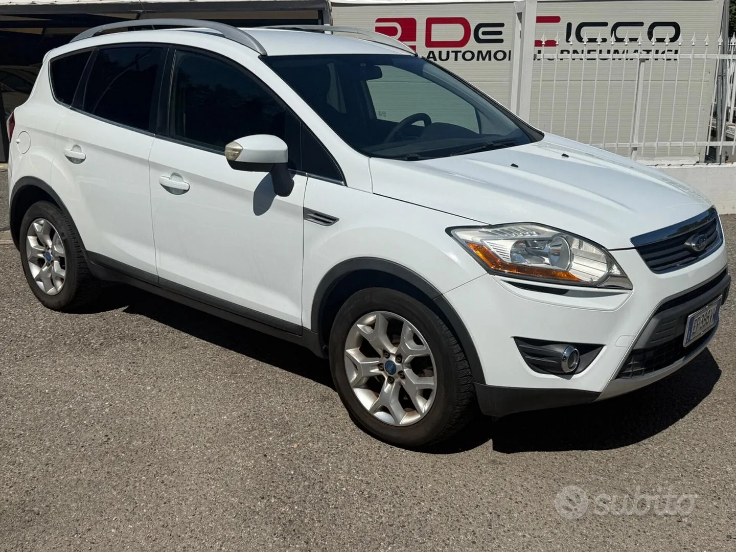 Ford Kuga 2010 photo 5