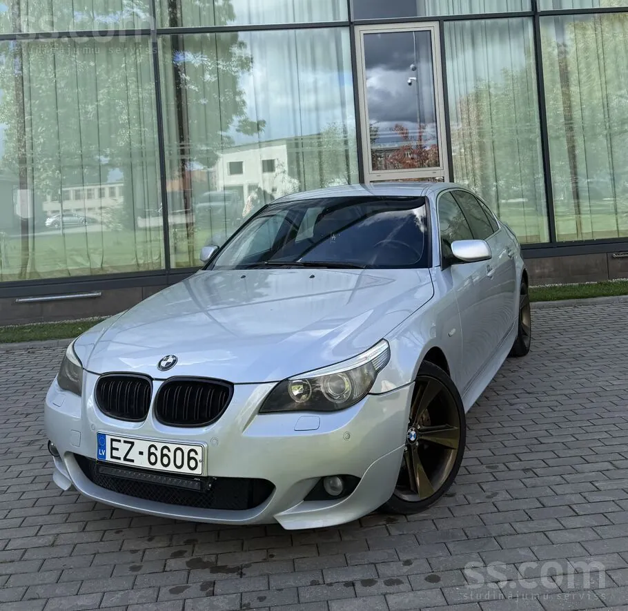 BMW 530 2003 photo 2