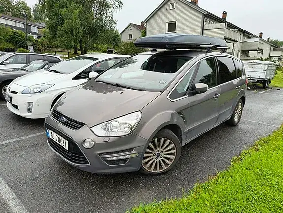 Ford S-Max 2013 photo 4