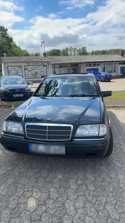 Mercedes-Benz C180
