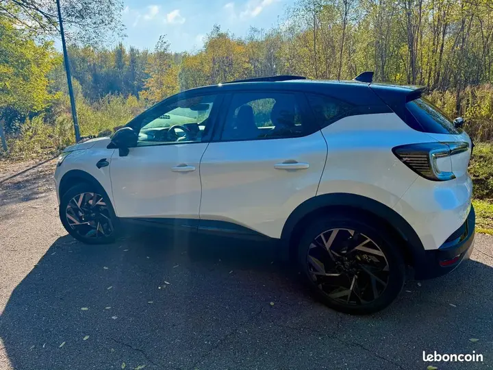 Renault Captur 2025 photo 2