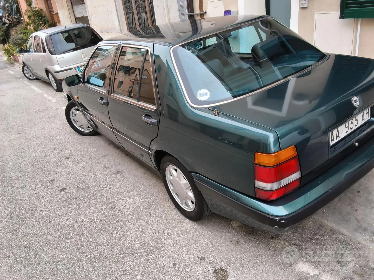 Lancia Thema 1994 photo 2