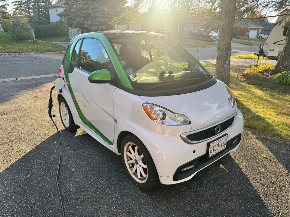 Smart Fortwo 2014 photo 2