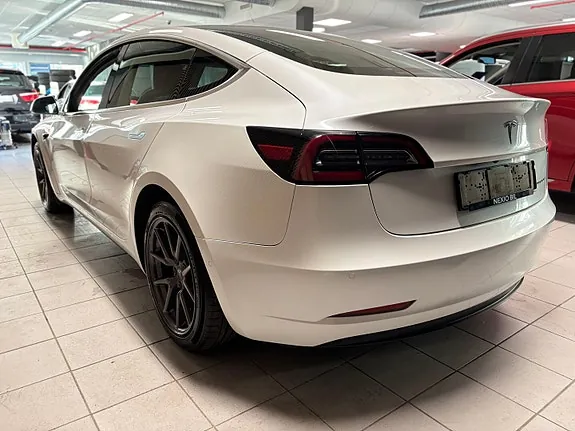 Tesla Model 3 2020 photo 5