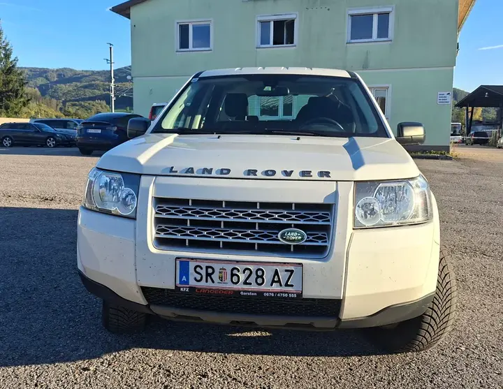 Land Rover Freelander 2 2009 photo 2
