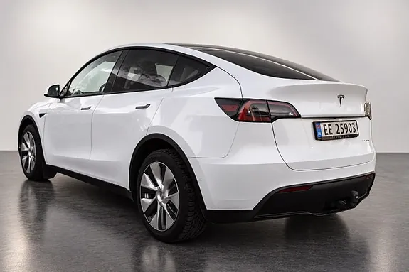 Tesla Model Y 2022 photo 2