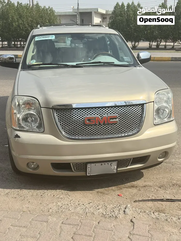 GMC Yukon Denali 2012 photo 5