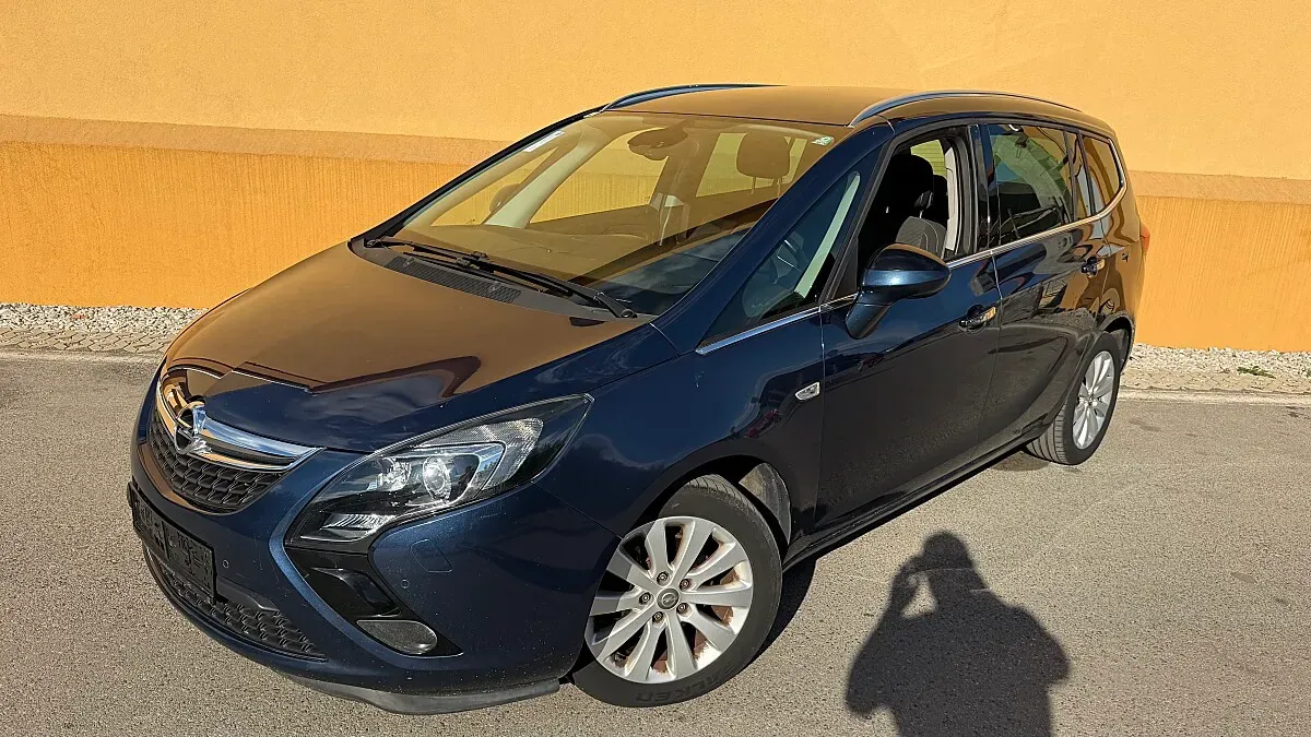 Opel Zafira Tourer 2012 photo 2