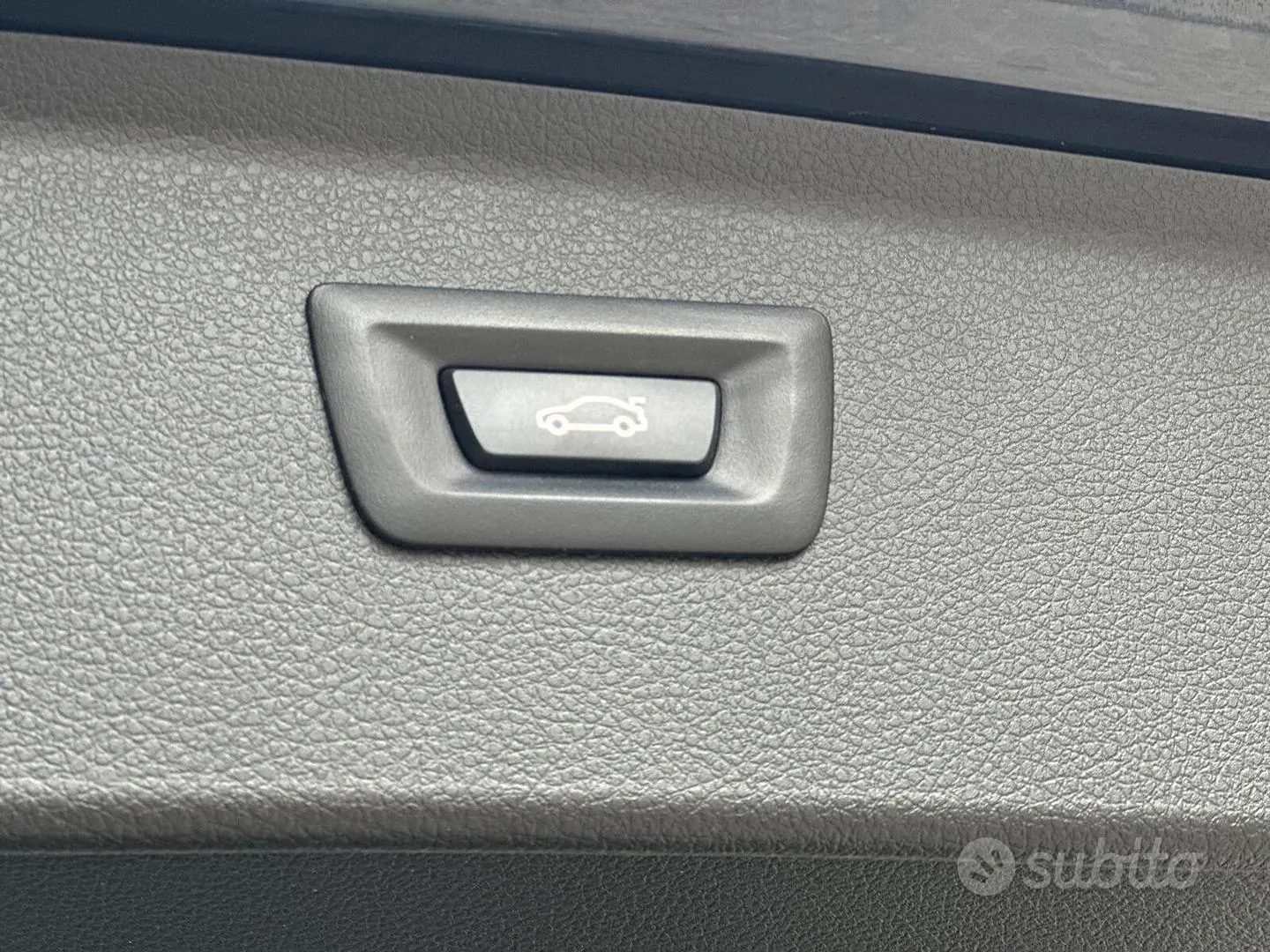 BMW 216D Active Tourer 2020 photo 2