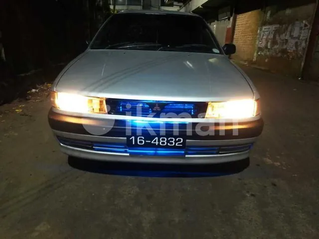 Mitsubishi Lancer 1989 photo 3