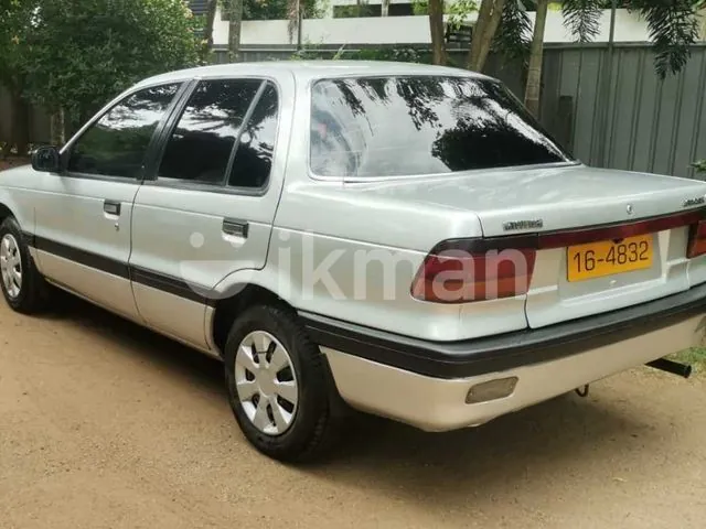 Mitsubishi Lancer 1989 photo 2
