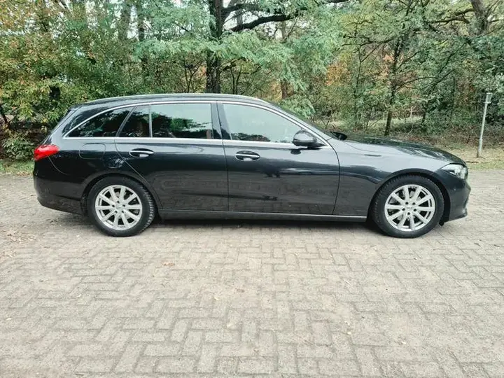 Mercedes-Benz C-Class 2023 photo 2