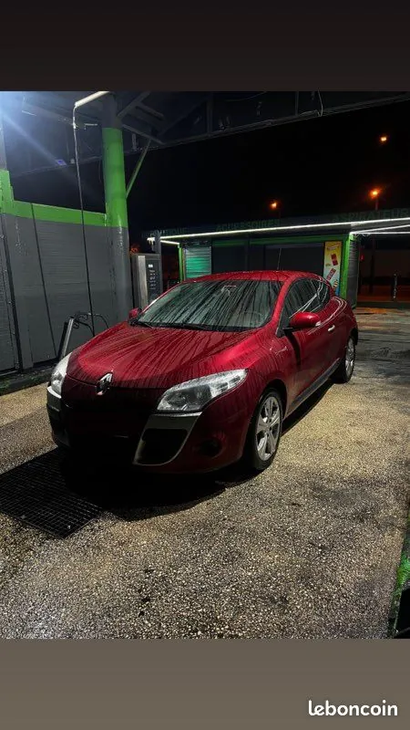 Renault Megane 2011 photo 2