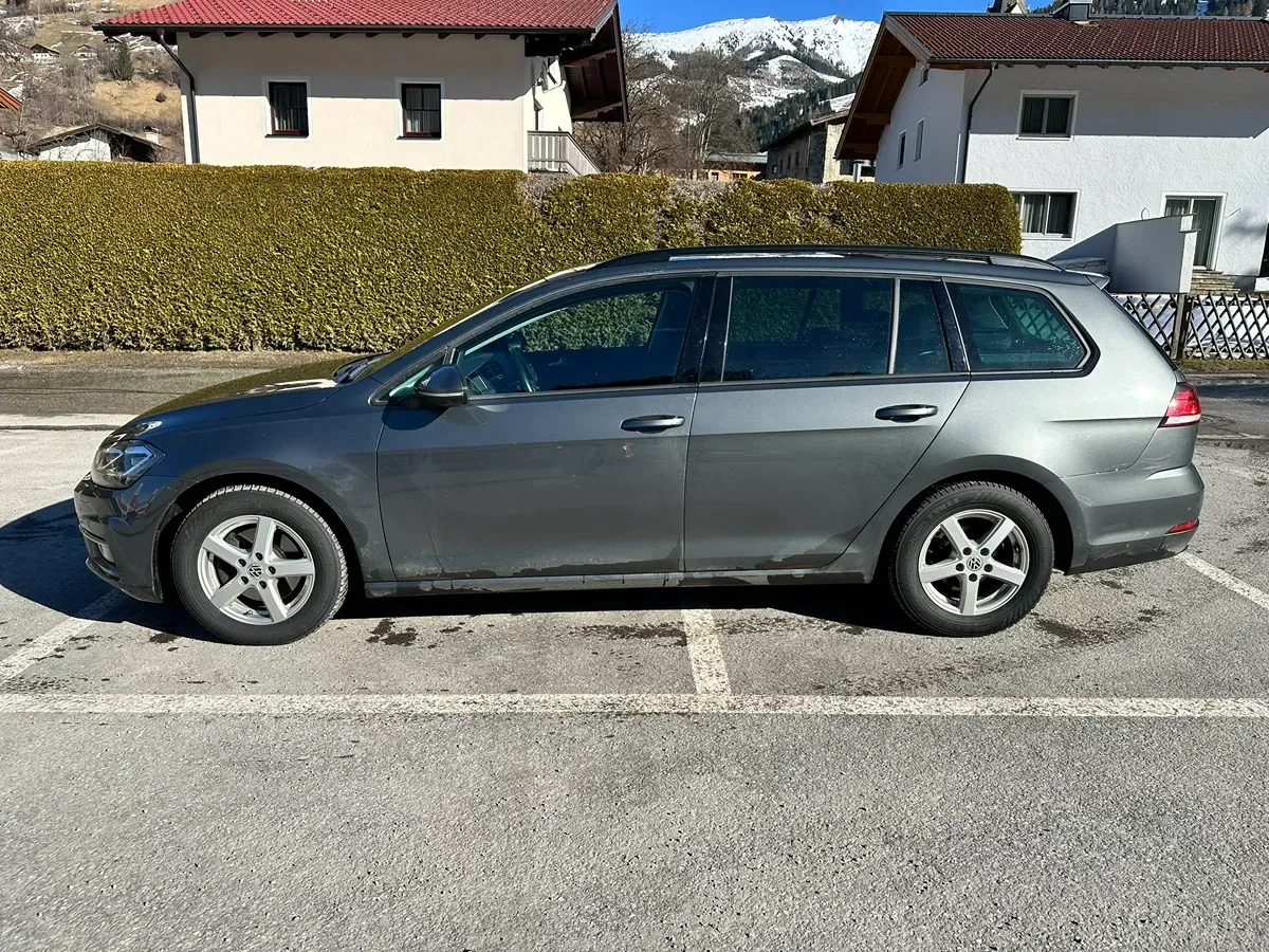 Volkswagen Golf 2018 photo 2